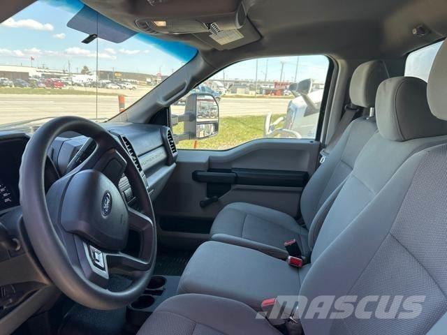 Ford F450 XL 4x2 Фургони