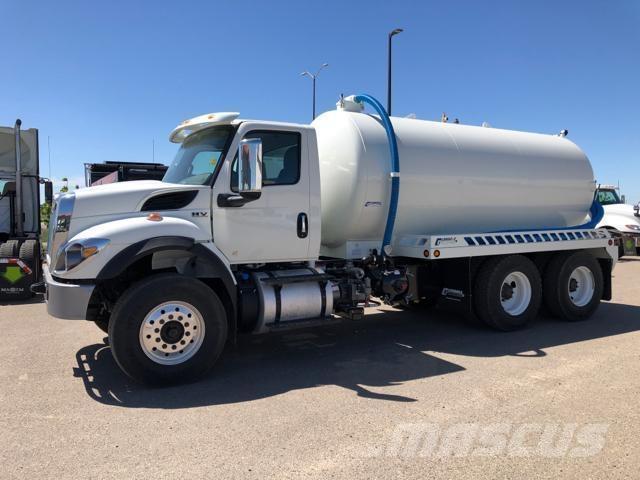 International HV Сміттєвози