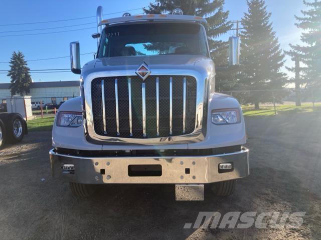 International HX Тягачі