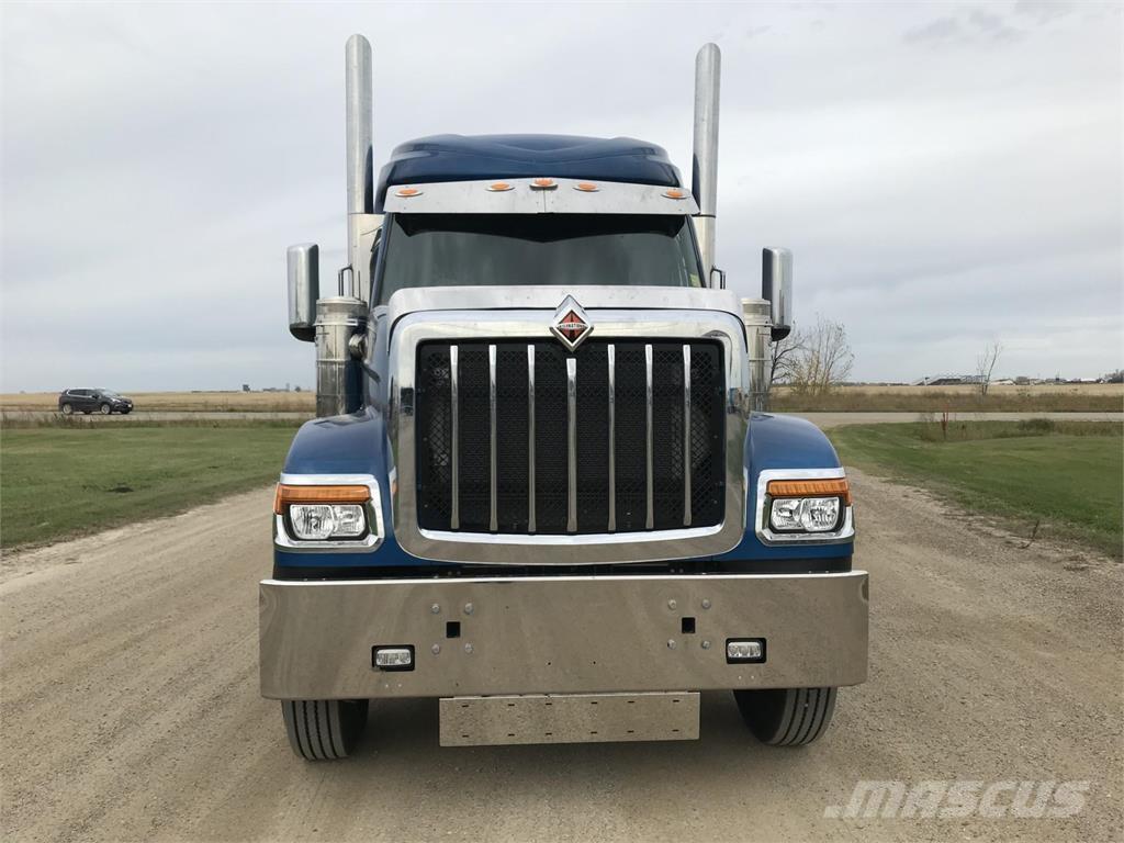 International HX Тягачі