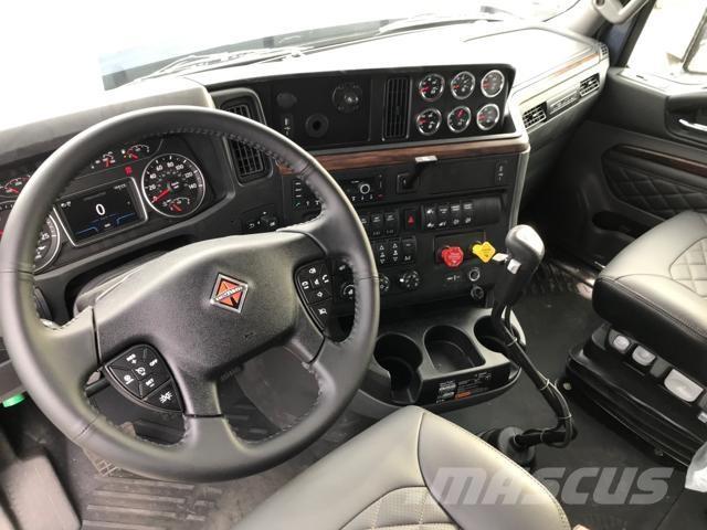 International HX Тягачі