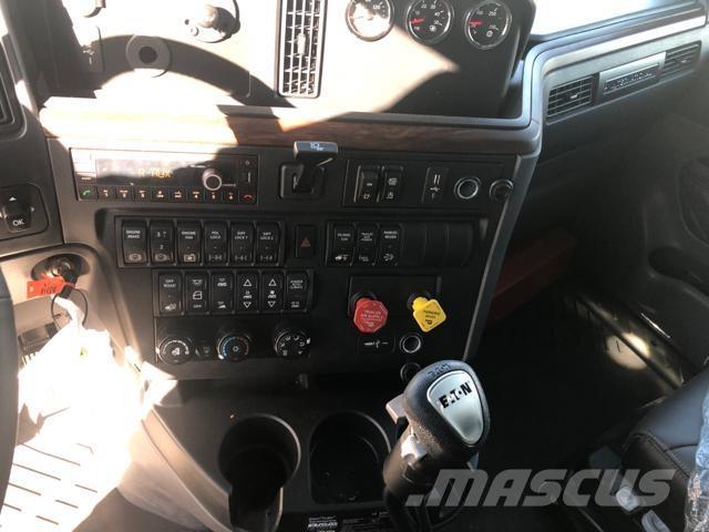 International HX Тягачі