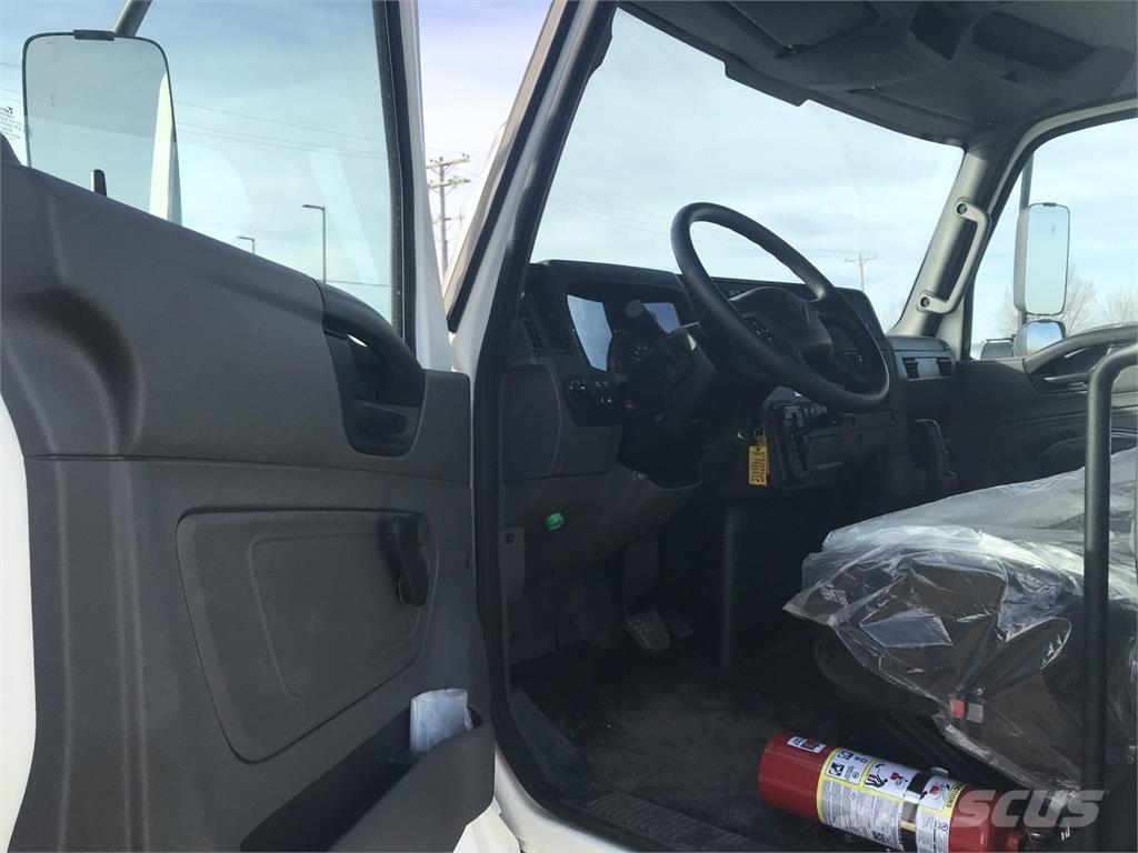 International MV Вантажівки-цистерни