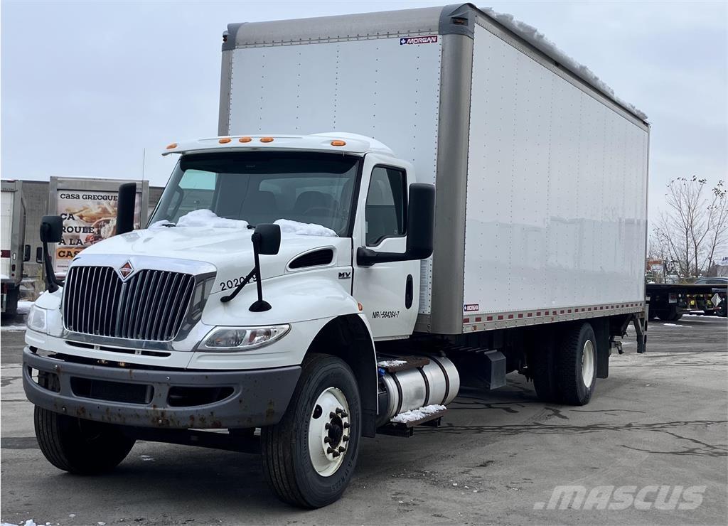 International MV Фургони