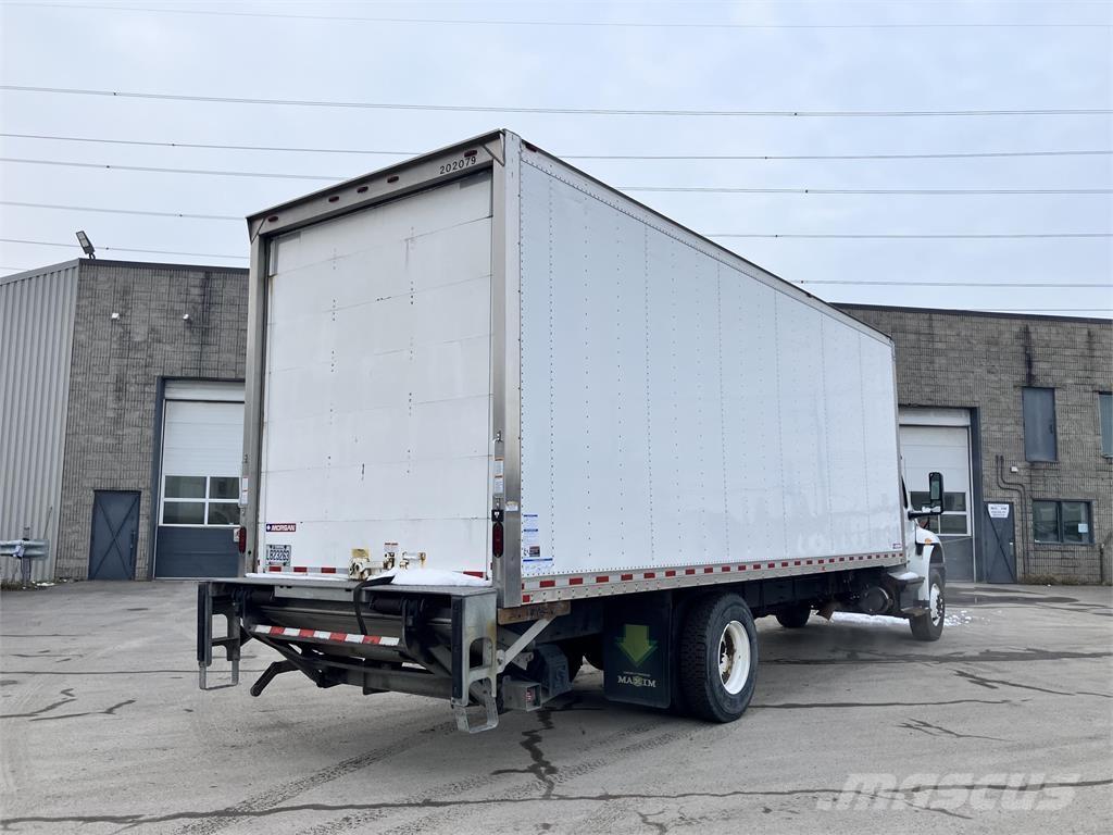 International MV Фургони