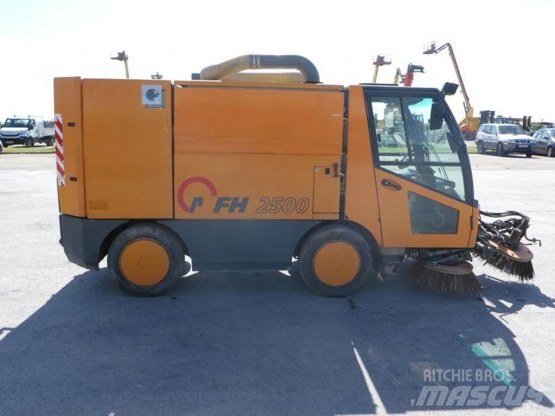Aebi MFH 2500 Прибиральні машини