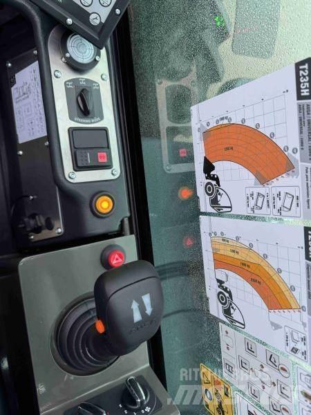 Ausa T235H Телескопічні навантажувачі