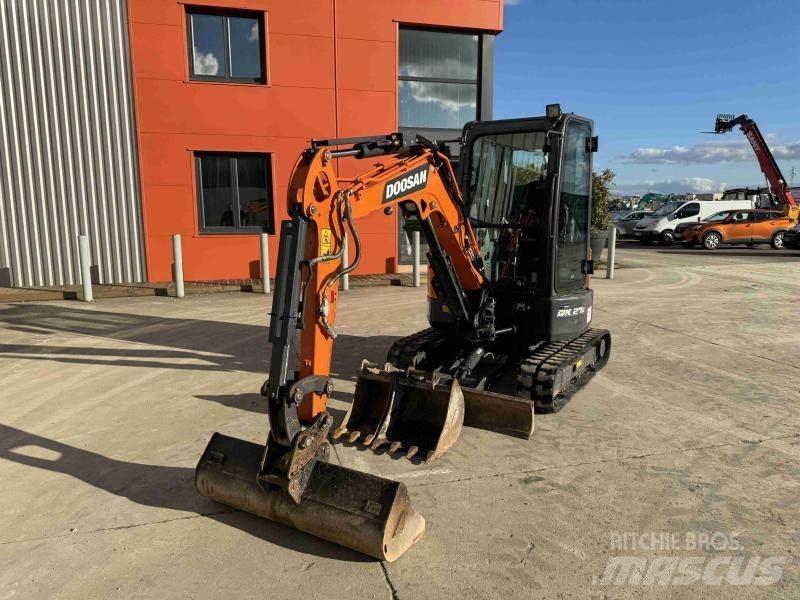 Doosan DX 27 Z Міні-екскаватори < 7т