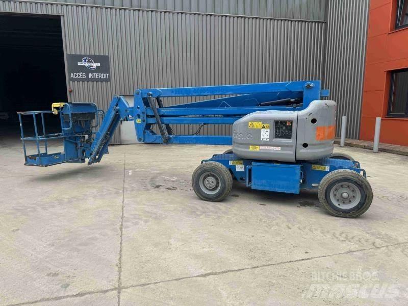 Genie Z45/25 Колінчаті підйомники