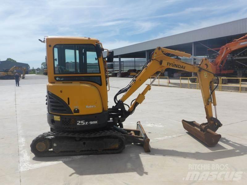 Hyundai R25Z-9A Міні-екскаватори < 7т