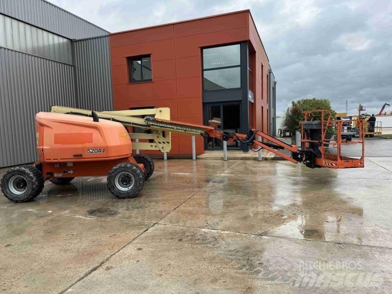 JLG 520AJ Колінчаті підйомники