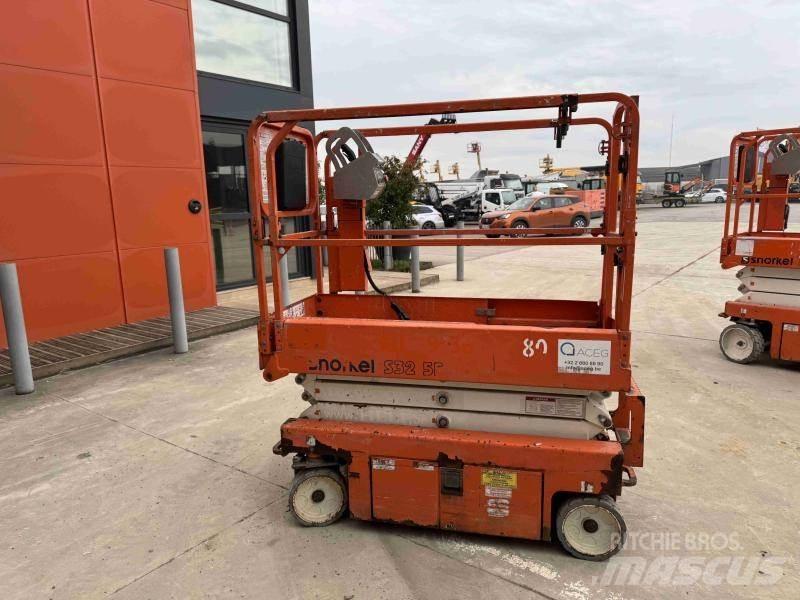 Snorkel S3215E Колінчаті підйомники