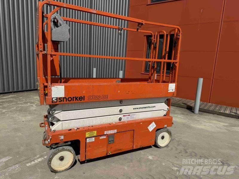 Snorkel S3220E Колінчаті підйомники