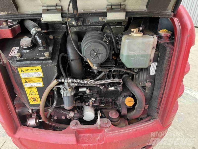 Takeuchi TB216 Міні-екскаватори < 7т