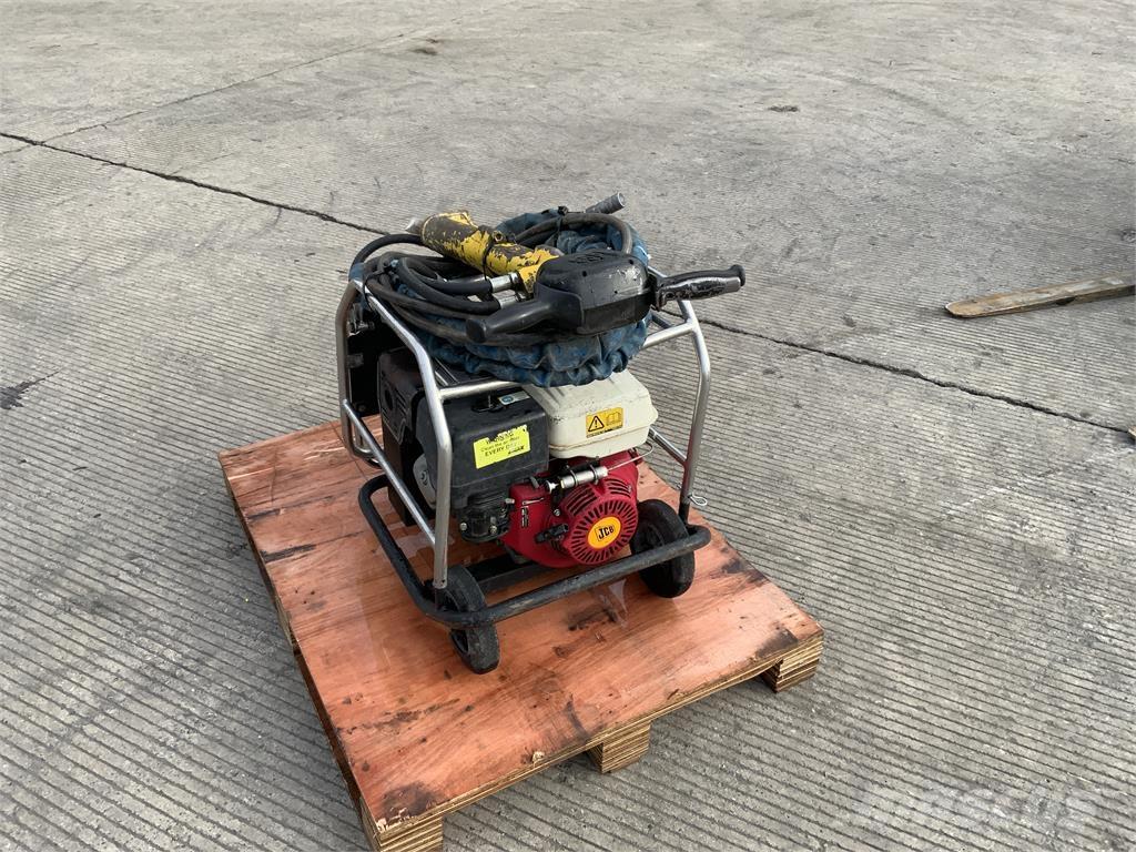 JCB Beaver Pack Сільгосптехніка - Інші