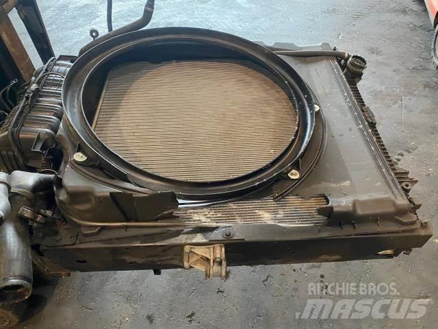 MAN TGX Радіатори