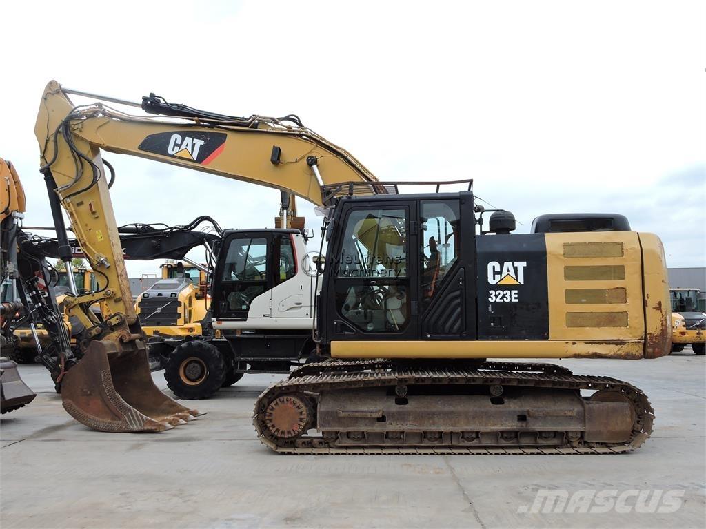 CAT 323EL Гусеничні екскаватори