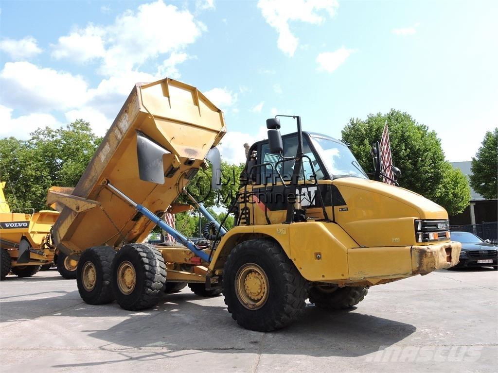 CAT 730 Зчленовані самоскиди