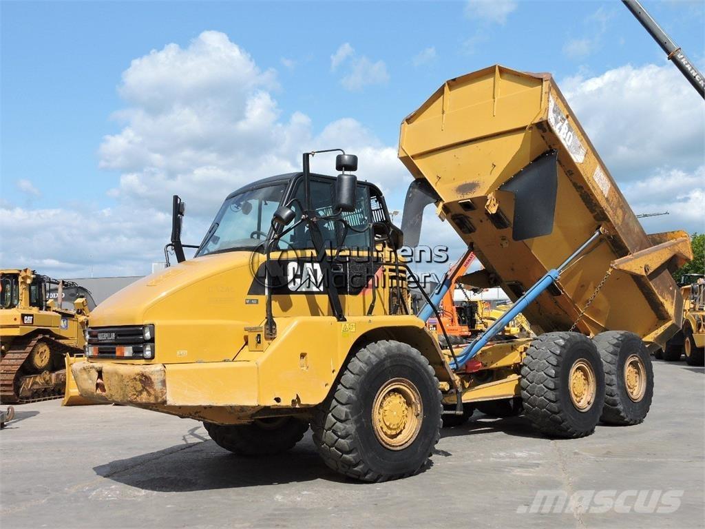 CAT 730 Зчленовані самоскиди