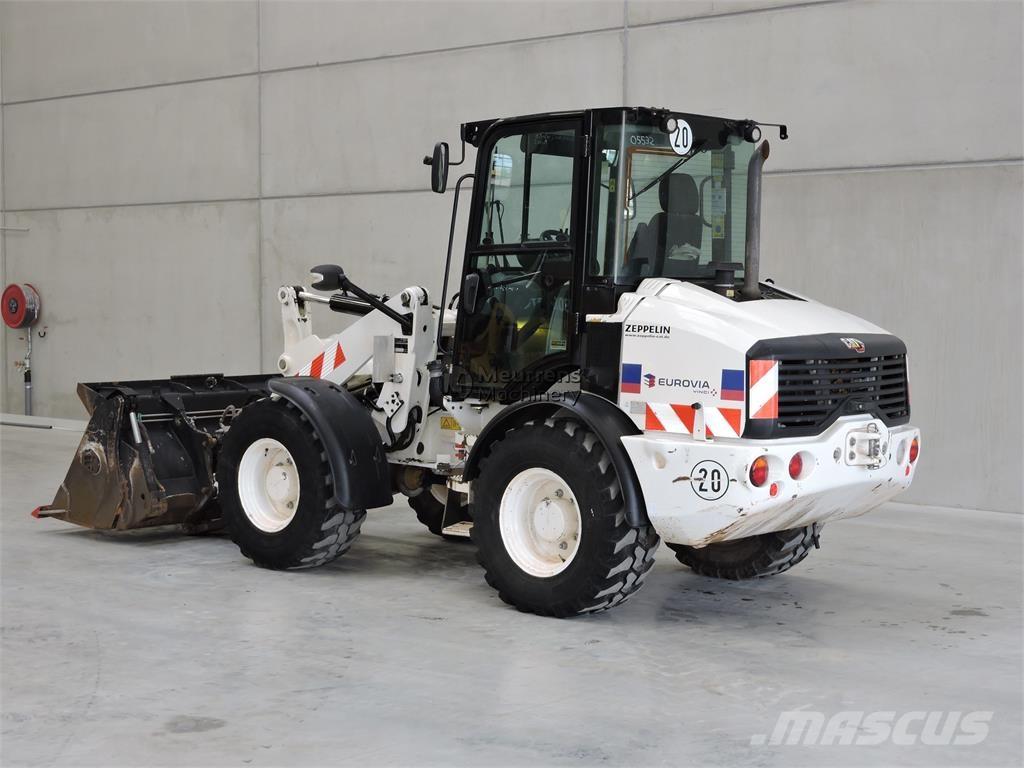 CAT 908M + FORK Фронтальні навантажувачі