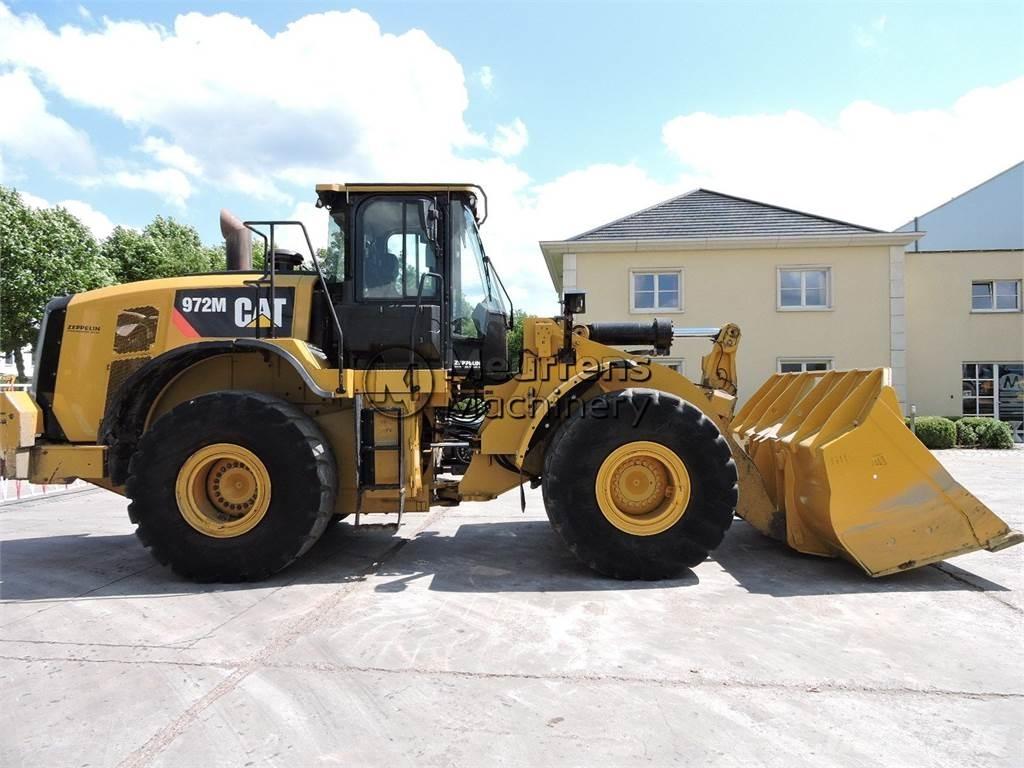 CAT 972M Фронтальні навантажувачі