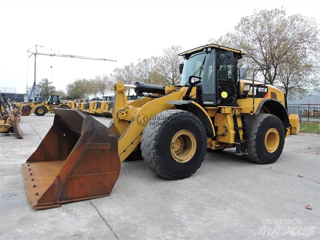 CAT 972M Фронтальні навантажувачі