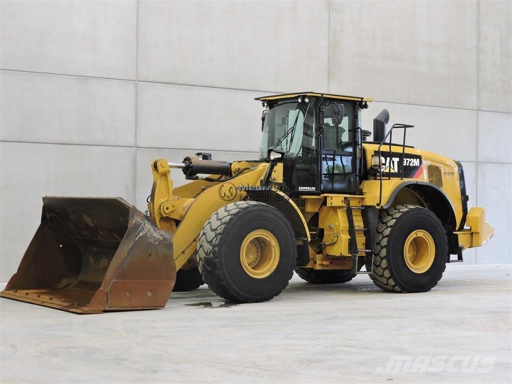 CAT 972M Фронтальні навантажувачі