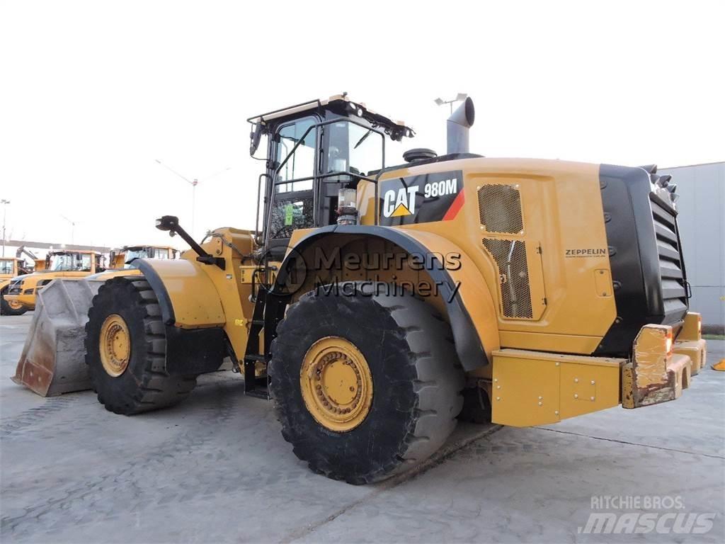 CAT 980M Фронтальні навантажувачі