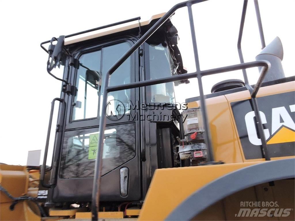 CAT 980M Фронтальні навантажувачі