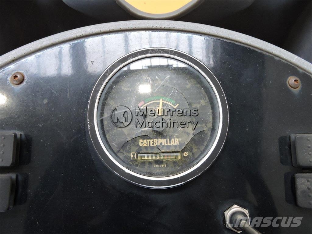 CAT CB225E Інші дорожні катки