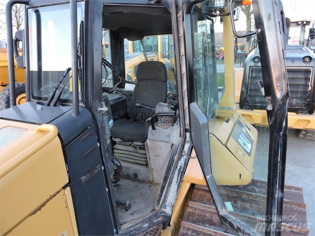 CAT D6NLGP Бульдозери