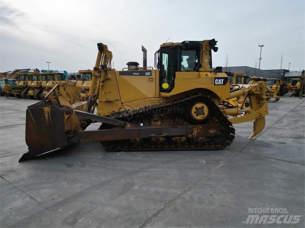 CAT D8T Бульдозери