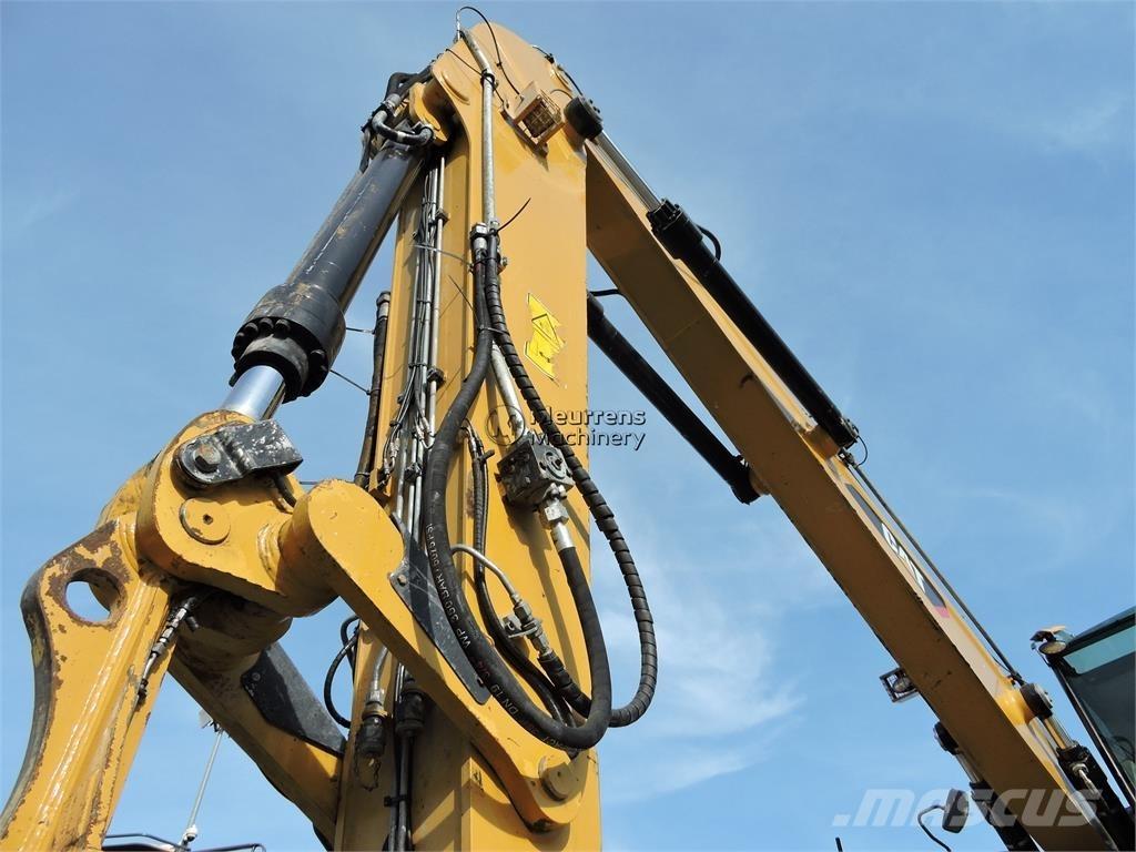 CAT MH3024 Перевантажувачі металобрухту/промислові навантажувачі