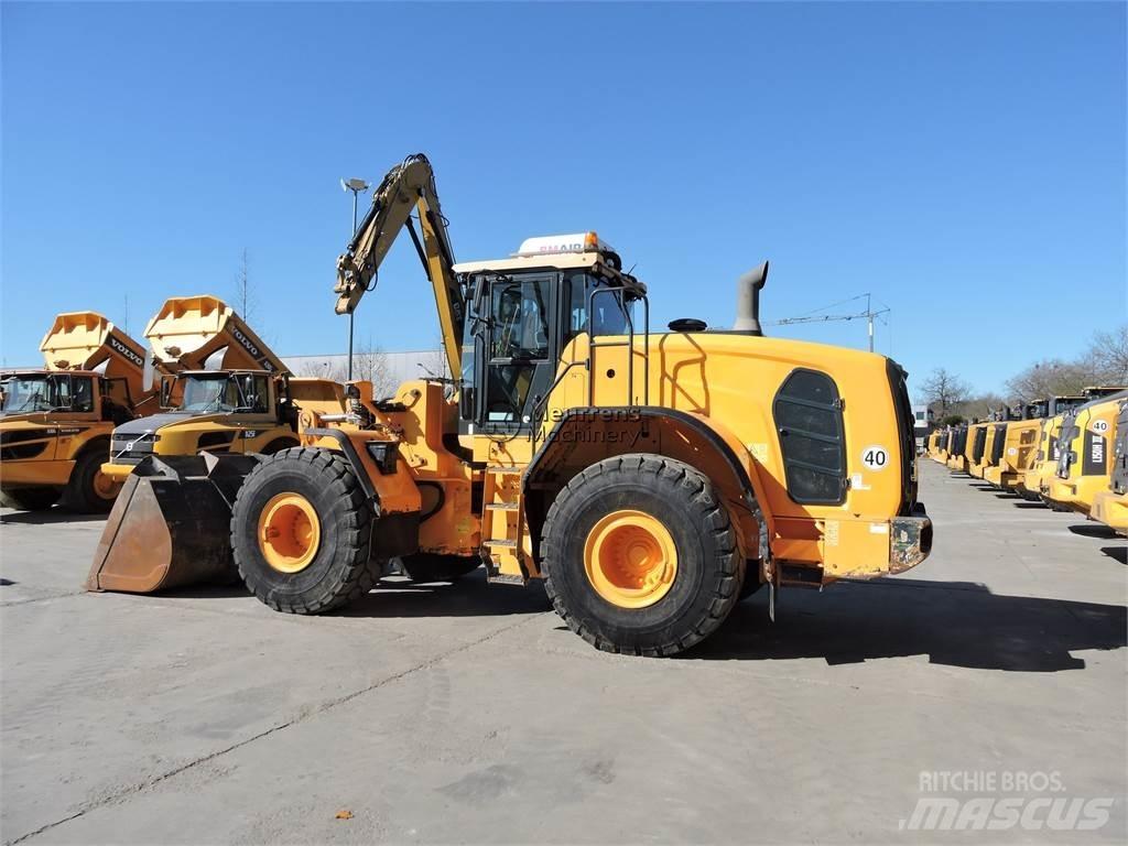Hyundai HL970 Фронтальні навантажувачі