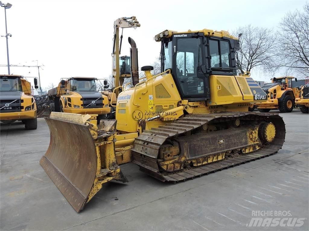 Komatsu D61PXi-23 Бульдозери