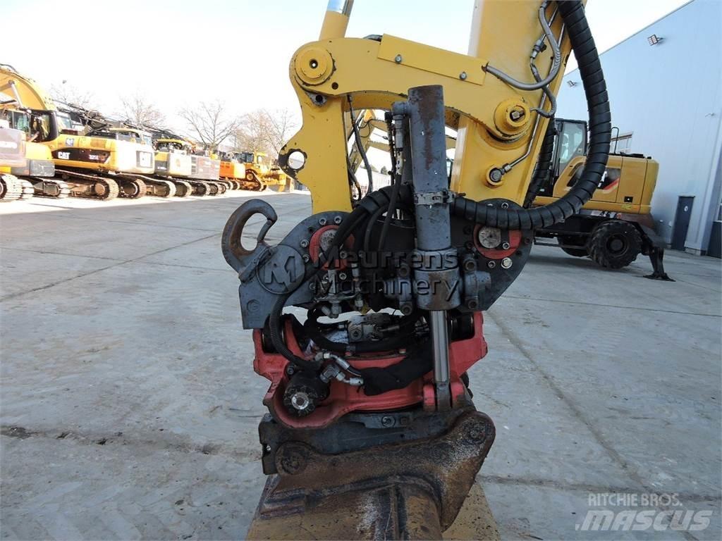 Komatsu PW148 Колісні екскаватори