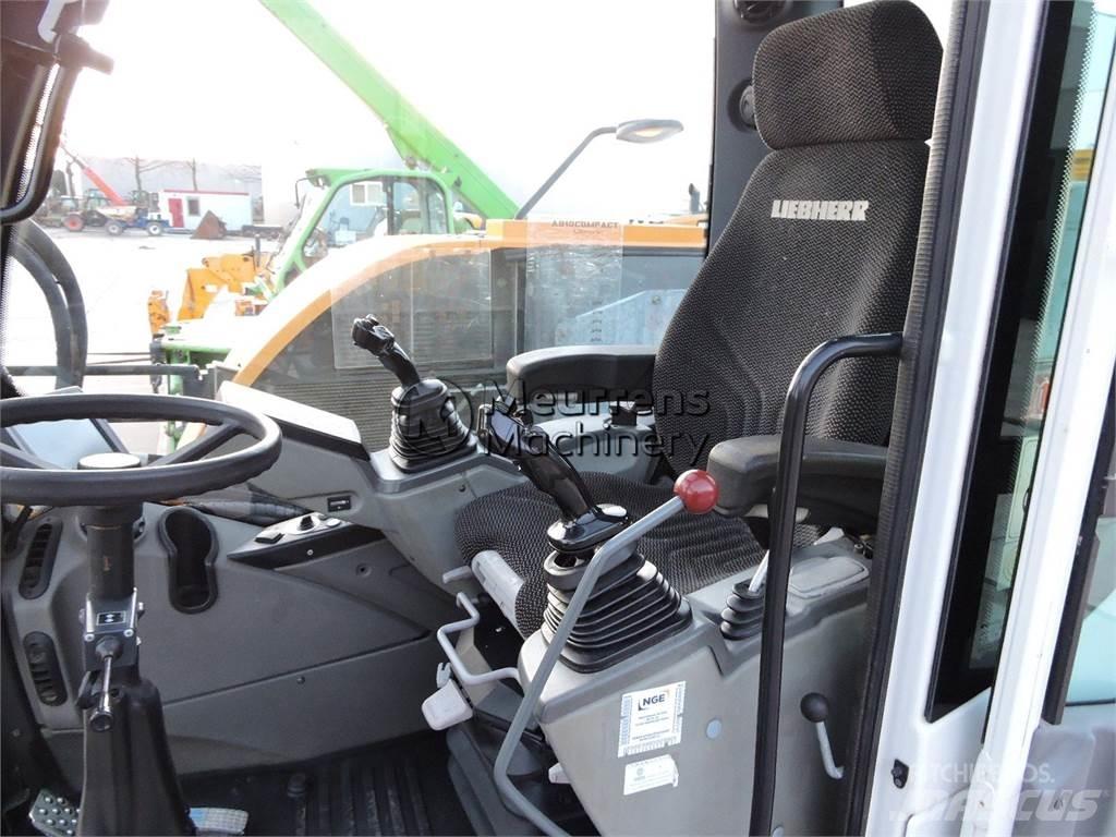 Liebherr A910 Колісні екскаватори
