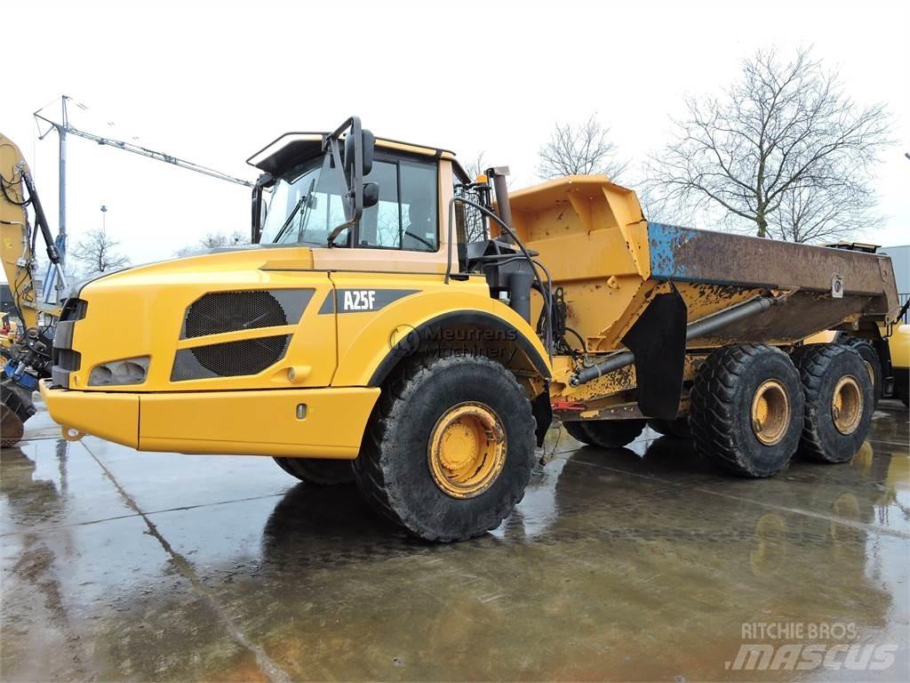 Volvo A25F Зчленовані самоскиди