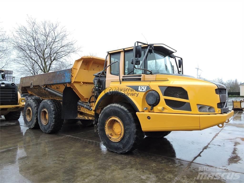 Volvo A25F Зчленовані самоскиди