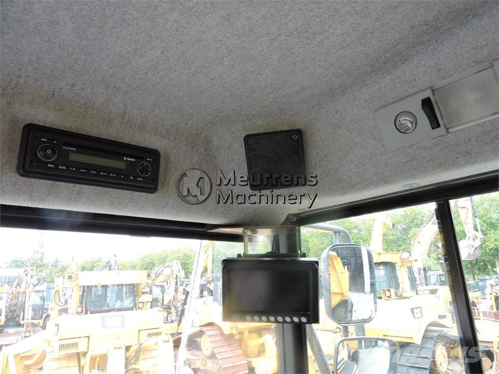 Volvo A25F Зчленовані самоскиди