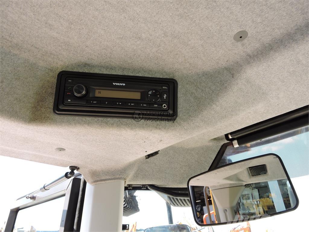 Volvo L120H Фронтальні навантажувачі