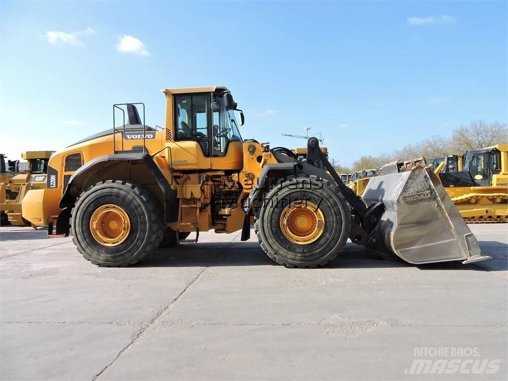 Volvo L220H Фронтальні навантажувачі
