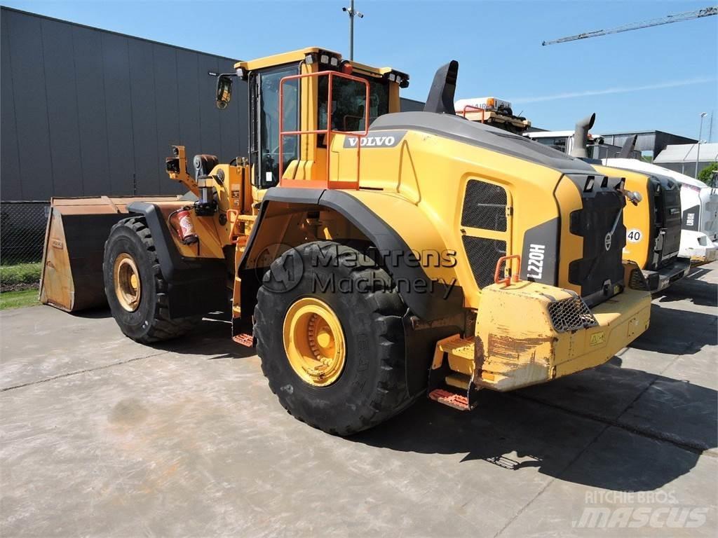 Volvo L220H Фронтальні навантажувачі