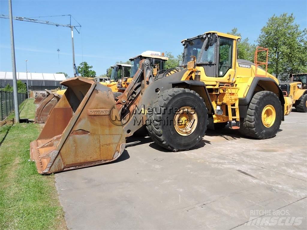 Volvo L220H Фронтальні навантажувачі