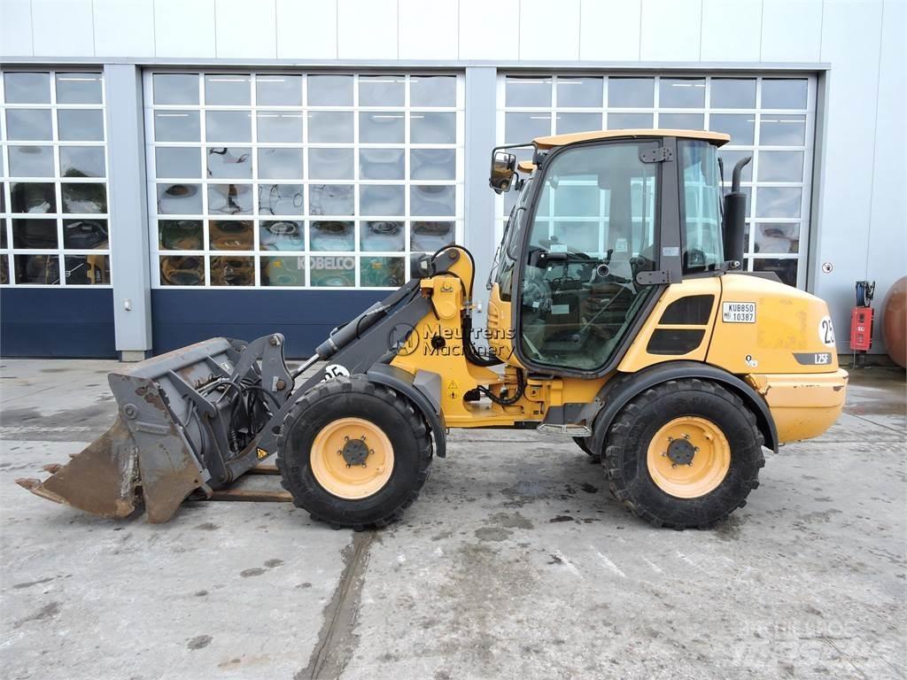 Volvo L25F Фронтальні навантажувачі