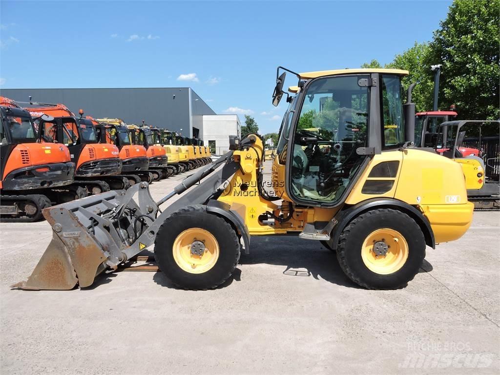 Volvo L25F + FORK Фронтальні навантажувачі
