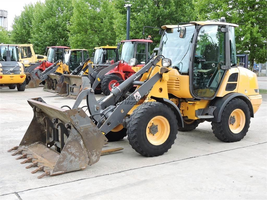 Volvo L25F + FORK Фронтальні навантажувачі