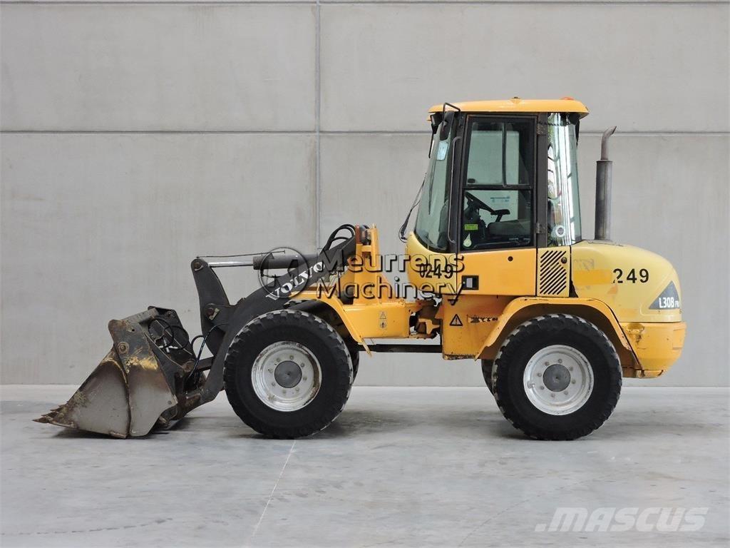 Volvo L30B Фронтальні навантажувачі