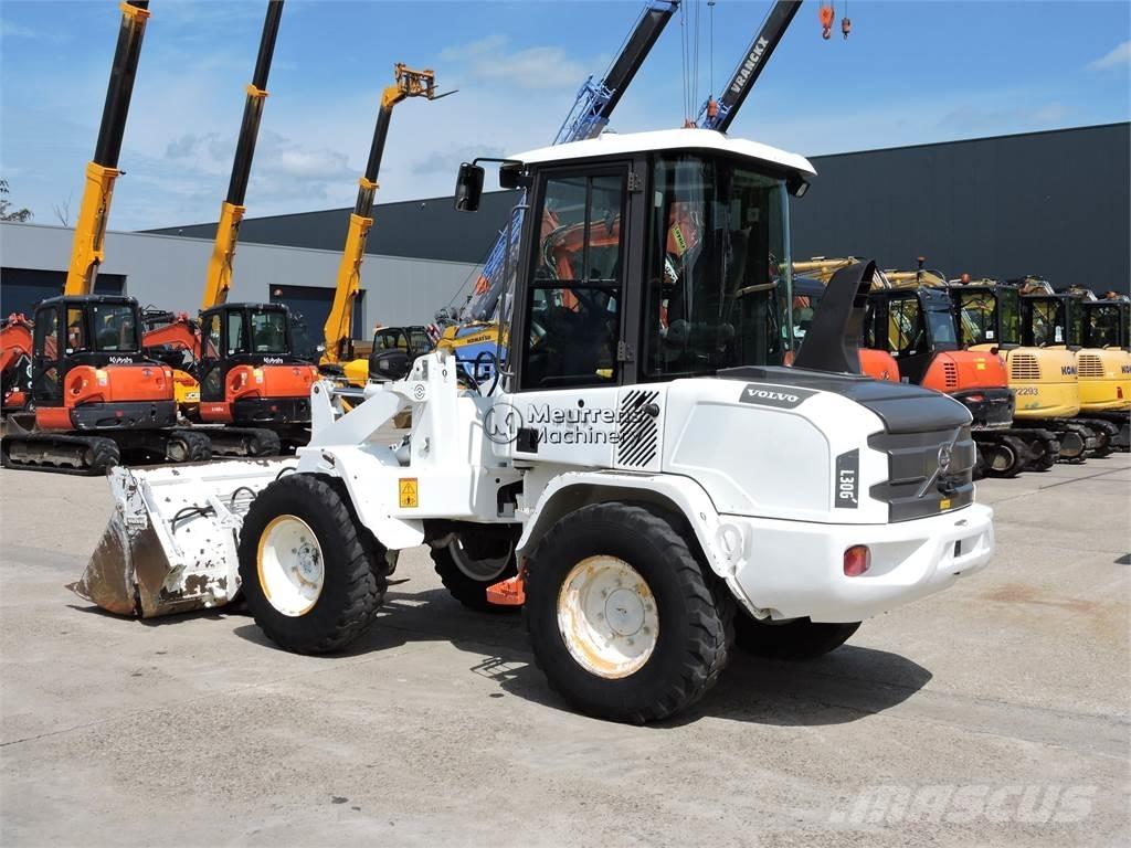 Volvo L30G + FORK Фронтальні навантажувачі