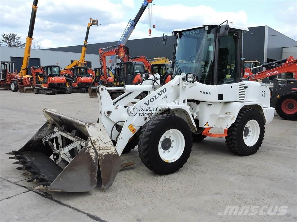 Volvo L30G + FORK Фронтальні навантажувачі